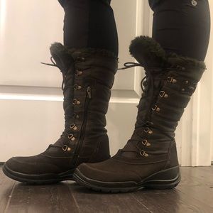 Geox women’s size 39 brown winter boots.